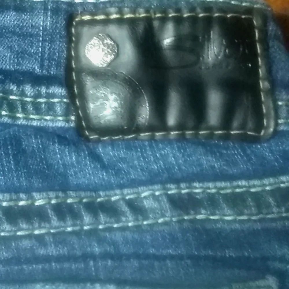 Silver Suki Mid Capris